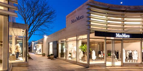 americana manhasset mall stores.